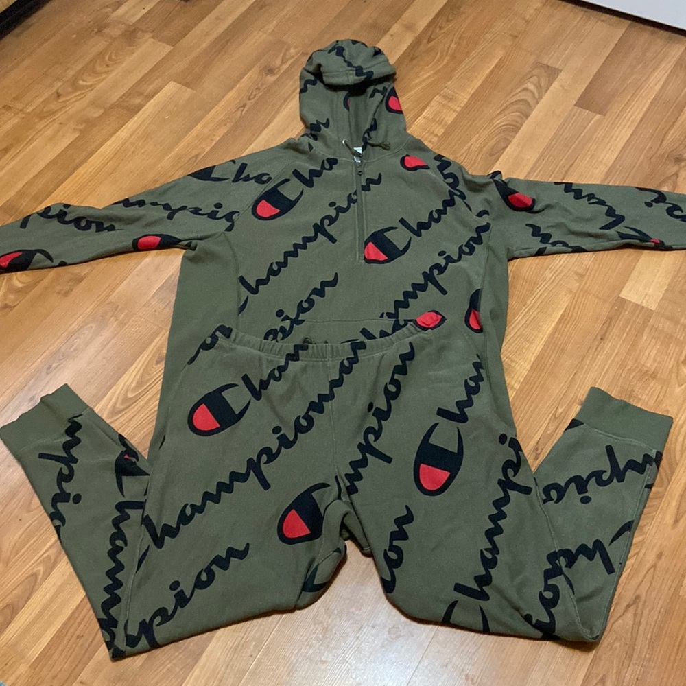 Champion sweat suit set oive green